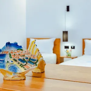 https://gloan-suites-residence.albaniahotels.org